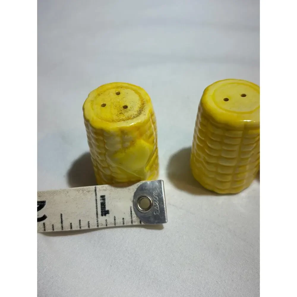 Vintage Corn Cob Ceramic Mini Salt and Pepper Shakers Set